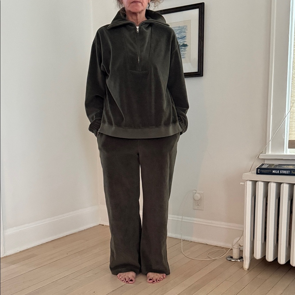 XiRENA Forest Green Velour Jogger Set